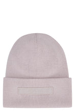 Load image into Gallery viewer, Ribbed knit beanie
