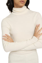 Load image into Gallery viewer, Wool turtleneck sweater
