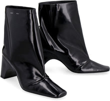 Load image into Gallery viewer, Bridge ankle boots
