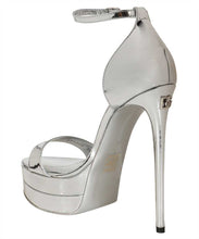 Load image into Gallery viewer, Metallic leather sandals
