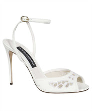 Load image into Gallery viewer, Embroidered leather sandals
