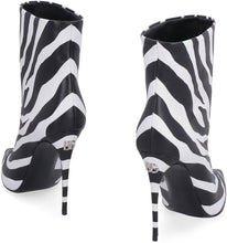 Load image into Gallery viewer, Leather ankle boots
