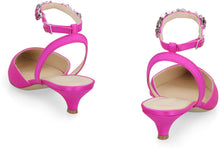 Load image into Gallery viewer, Embellished satin slingback pumps

