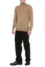 Load image into Gallery viewer, Turtleneck wool pullover
