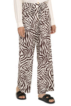 Load image into Gallery viewer, Silk trousers
