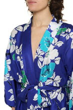 Load image into Gallery viewer, Printed silk kimono
