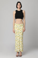 Load image into Gallery viewer, Knitted crop top
