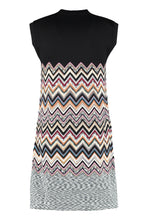 Load image into Gallery viewer, Chevron-motif knitted dress
