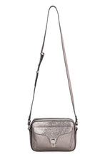 Load image into Gallery viewer, Beat leather crossbody bag
