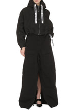 Load image into Gallery viewer, Khris Crop hooded windbreaker
