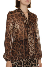 Load image into Gallery viewer, Printed chiffon blouse
