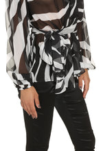 Load image into Gallery viewer, Printed silk blouse
