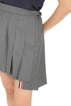 Load image into Gallery viewer, Wool pleated skirt
