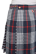 Load image into Gallery viewer, Pleated mini skirt
