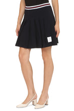 Load image into Gallery viewer, Pleated skirt
