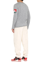 Load image into Gallery viewer, Fine knit crew-neck sweater
