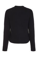 Load image into Gallery viewer, Long sleeve crew-neck sweater
