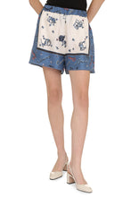 Load image into Gallery viewer, Printed silk shorts
