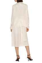 Load image into Gallery viewer, Silk shirt
