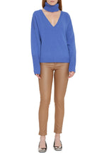 Load image into Gallery viewer, Wool and cashmere sweater
