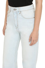 Load image into Gallery viewer, High-rise flared jeans
