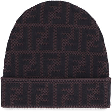 Load image into Gallery viewer, Knitted beanie
