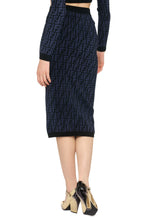 Load image into Gallery viewer, Velvet pencil skirt
