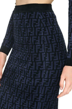 Load image into Gallery viewer, Velvet pencil skirt
