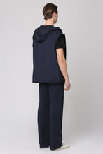 Load image into Gallery viewer, Sporty vest with zipper
