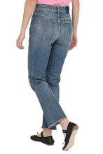 Load image into Gallery viewer, Embroidered patch cropped jeans
