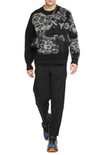 Load image into Gallery viewer, Crew-neck wool sweater
