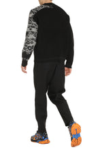 Load image into Gallery viewer, Crew-neck wool sweater
