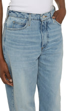 Load image into Gallery viewer, Wide-leg jeans
