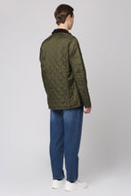 Load image into Gallery viewer, Straight leg jeans

