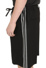 Load image into Gallery viewer, Wool blend shorts
