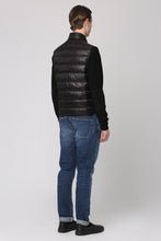 Load image into Gallery viewer, Gui full zip down vest

