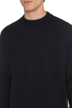 Load image into Gallery viewer, Long sleeve crew-neck sweater
