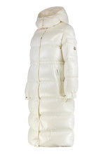 Load image into Gallery viewer, Long down jacket Cavettaz with hood

