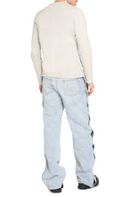 Load image into Gallery viewer, Patch detail crew-neck sweatshirt
