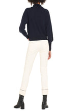 Load image into Gallery viewer, Turtleneck sweater
