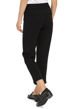 Load image into Gallery viewer, Cropped trousers
