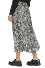 Load image into Gallery viewer, Printed pleated skirt
