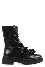 Load image into Gallery viewer, Nari Leather lace-up boots
