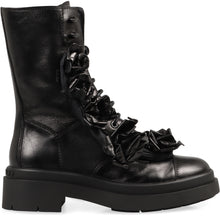 Load image into Gallery viewer, Nari Leather lace-up boots
