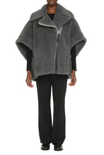Load image into Gallery viewer, Newmanto vegan fur jacket
