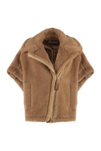 Load image into Gallery viewer, Newmanto faux fur jacket
