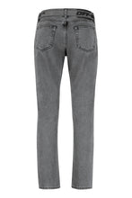 Load image into Gallery viewer, Belted skinny jeans
