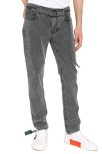 Load image into Gallery viewer, Belted skinny jeans
