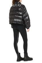 Load image into Gallery viewer, Short puffer jacket

