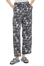 Load image into Gallery viewer, Printed satin trousers
